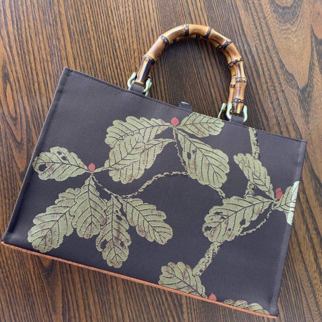 焦茶に金糸きらめく葉文の帯 リメイク バンブーハンドルバッグ 浅型マチ広め