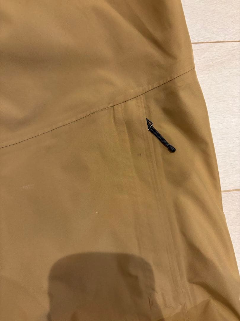 パタゴニア パウダータウンジャケットベージュGRBN 2024