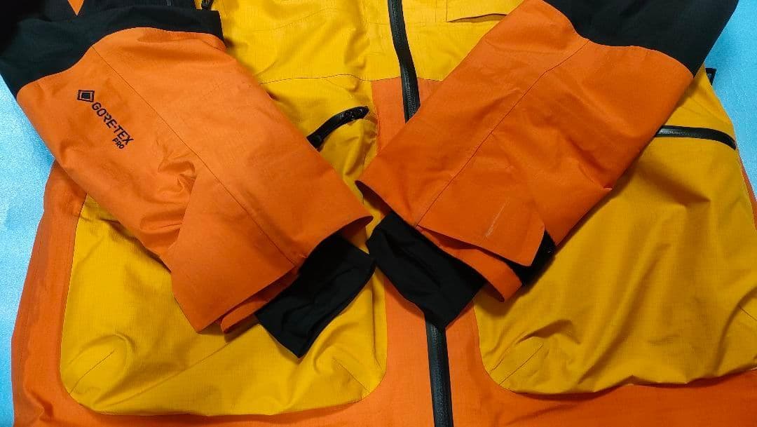 ピークパフォーマンス VERTICAL PRO JACKET (メンズS)