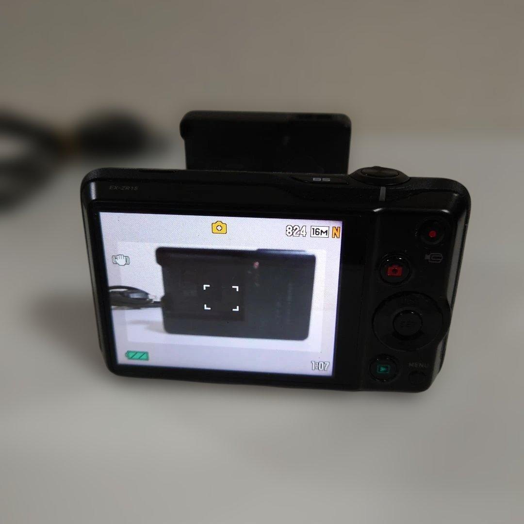CASIO EXILIM デジタルカメラ EX-ZR15 カシオ　デジカメ