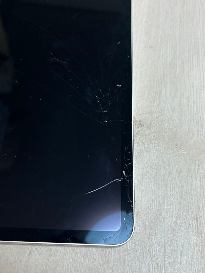 iPad Pro 12.9inch 第6世代 中古品割れ