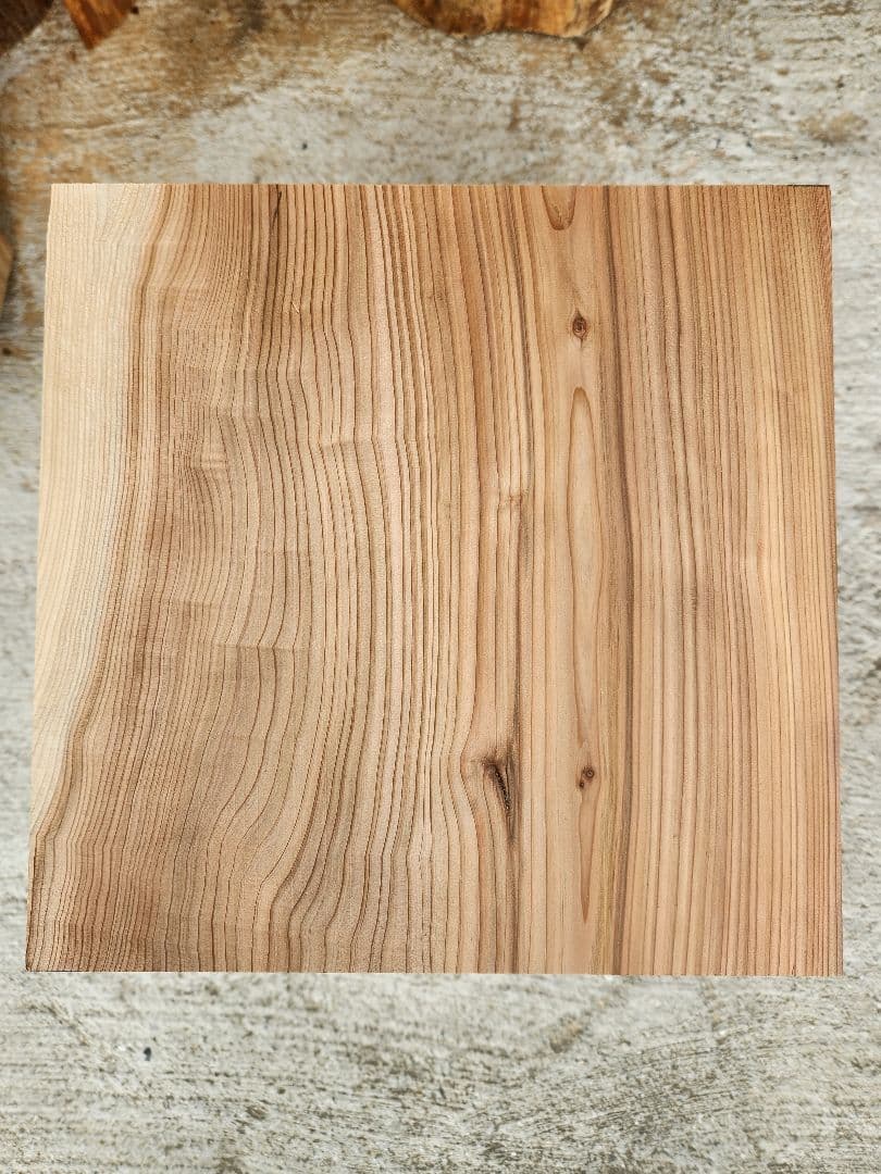 熟練大工作製、柾目板使用で重箱の節抜けの心配なし、日本蜜蜂6段重箱式巣箱