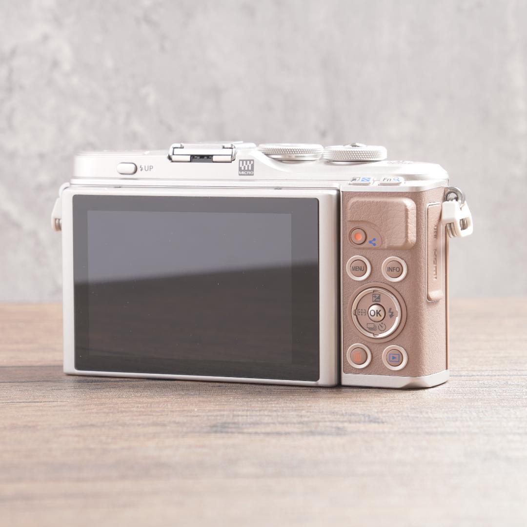 おまけなし！✨OLYMPUS PEN E-PL10　947-1