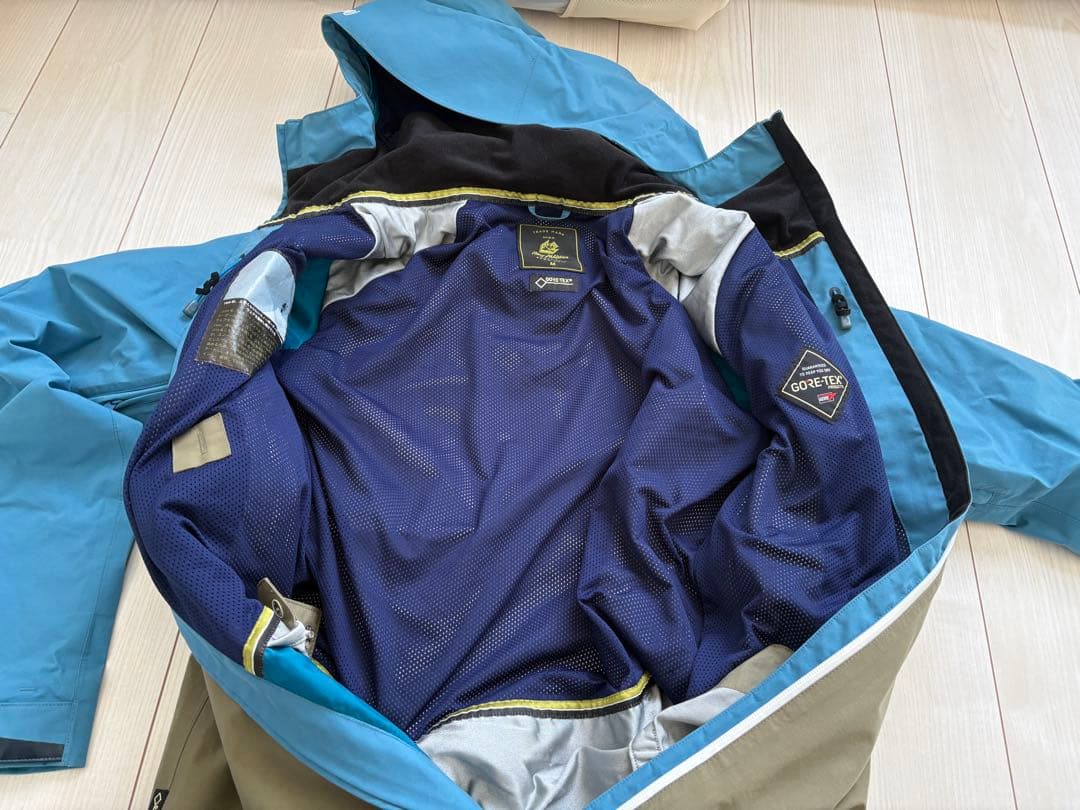 REW スノーボードウェア