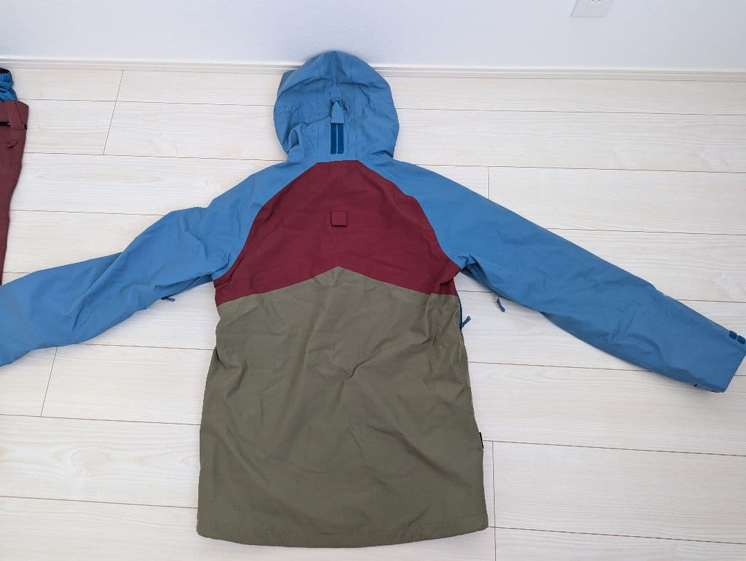 REW スノーボードウェア