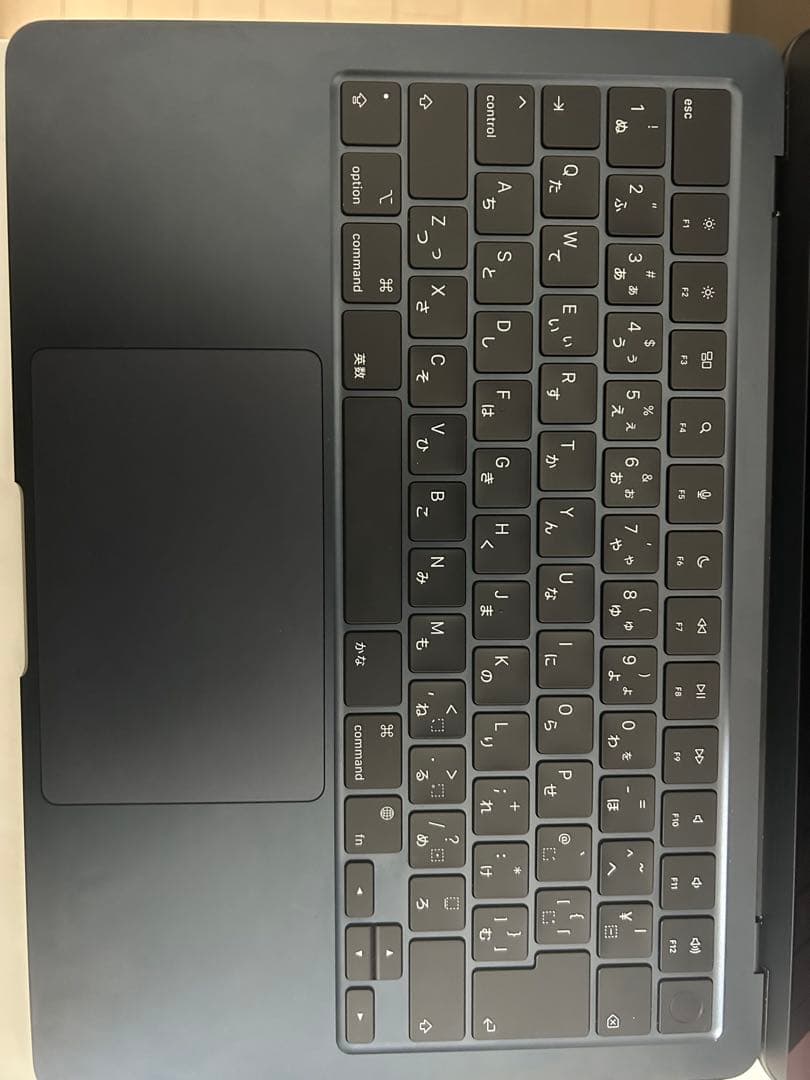 MacBook Air M2 13.6インチ（8GB / 256GB）ミッドナイ