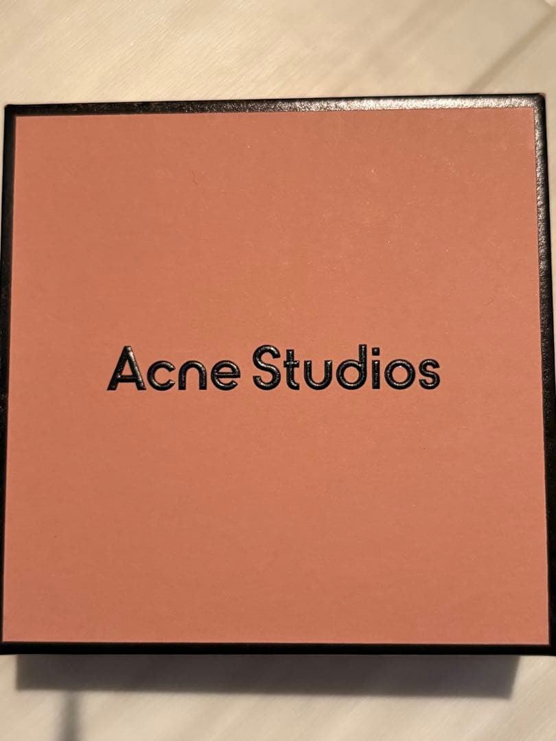 Acne Studios ノットカフブレスレット ゴールド