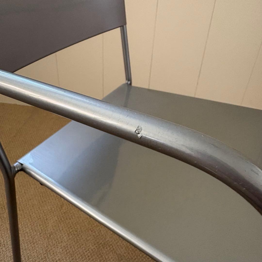 デザイン スタッキング アームチェア