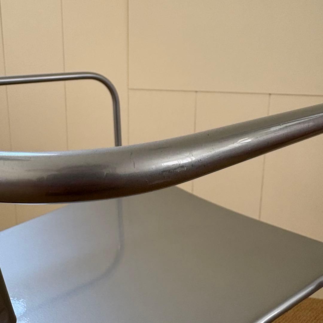 デザイン スタッキング アームチェア