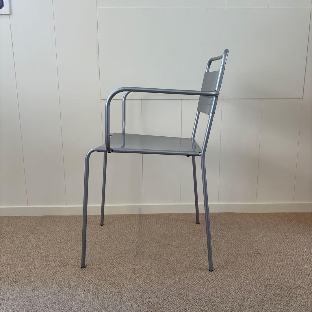 デザイン スタッキング アームチェア