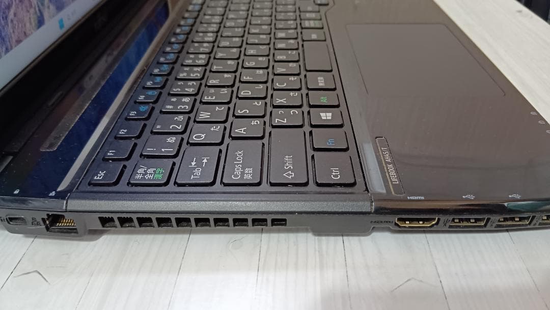 Fujitsu Lifebook AH45/T 4世代i3 ブルーレイ
