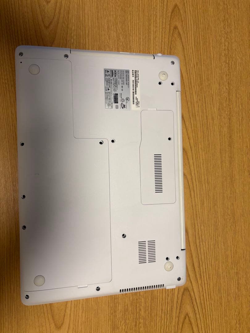 中古PC 15.6インチワイドプレミアムホワイトノートPC富士通LIFEBOOK