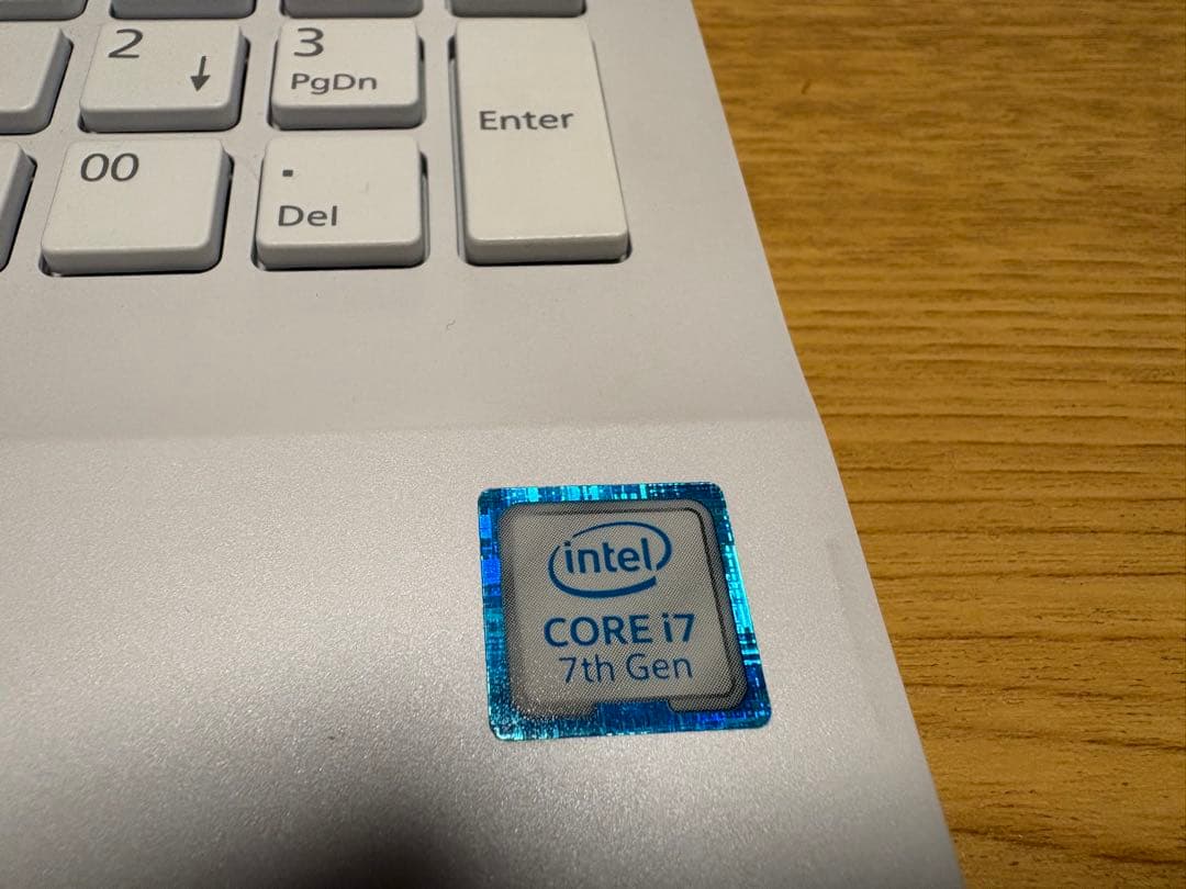 中古PC 15.6インチワイドプレミアムホワイトノートPC富士通LIFEBOOK