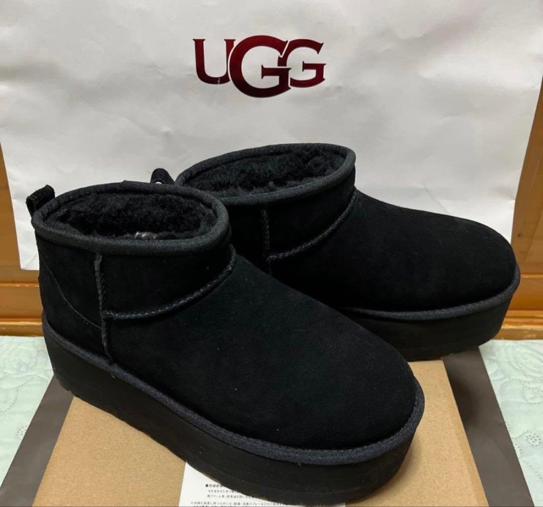 UGG W クラシック ウルトラ　ミニ　Platform ブーツ