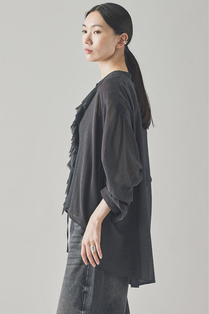 【823様限定】カレンソロジー ウールミックスボイルフリルブラウス グレー