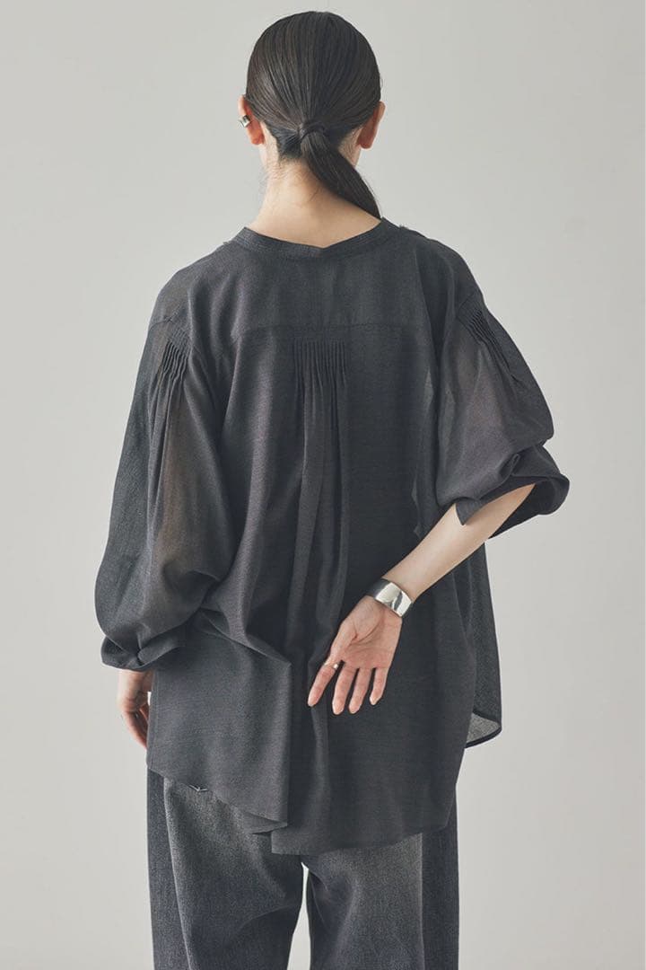 【823様限定】カレンソロジー ウールミックスボイルフリルブラウス グレー