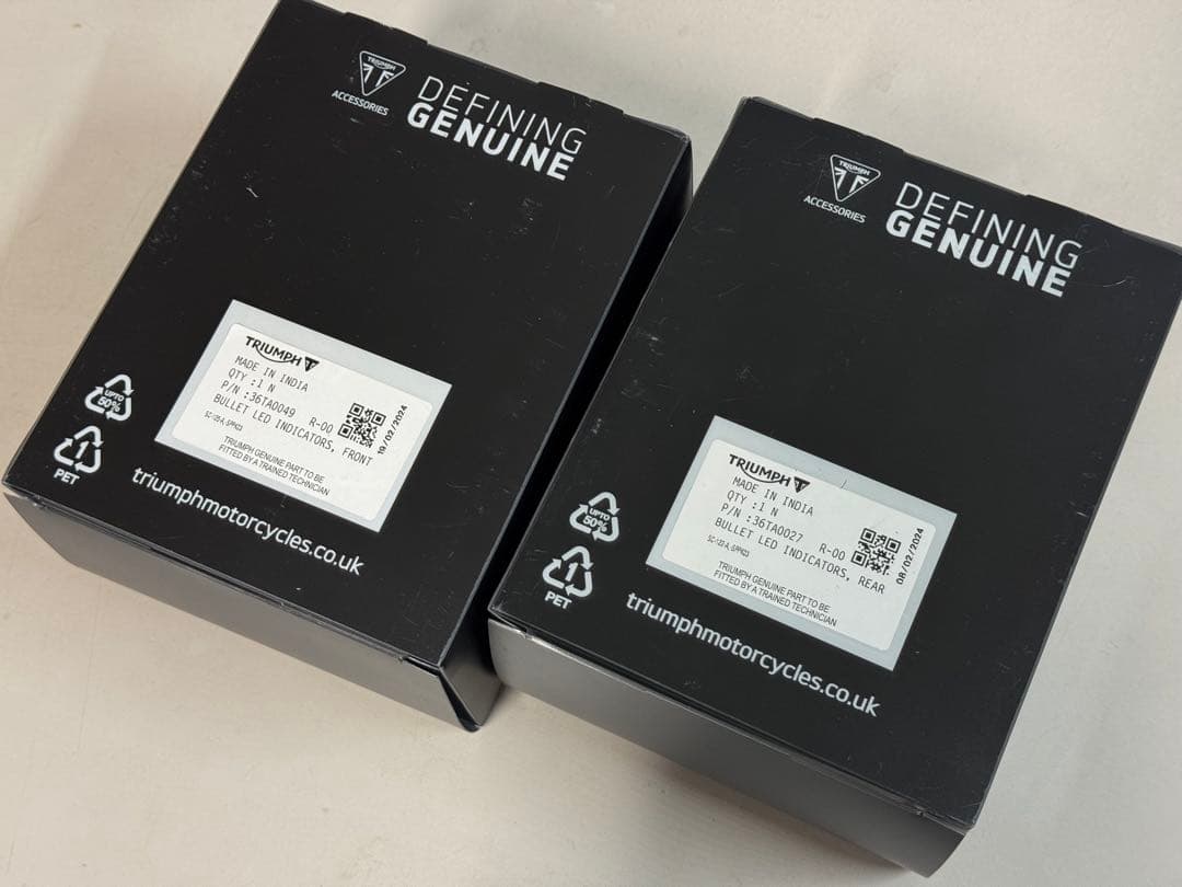 トライアンフ純正ウインカー　スピード400 スクランブラー400X