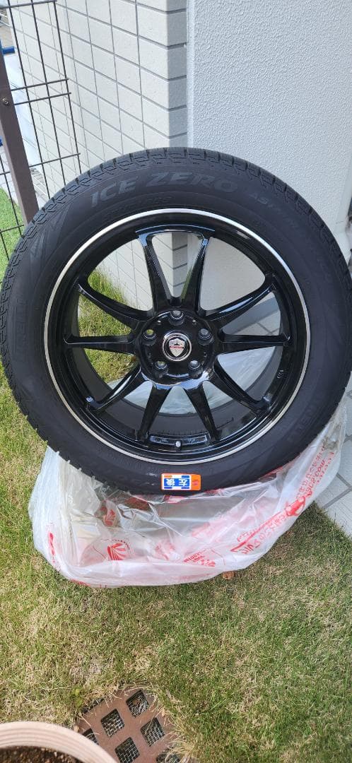 アルファード30系 スタッドレス4本 18インチ7.5J