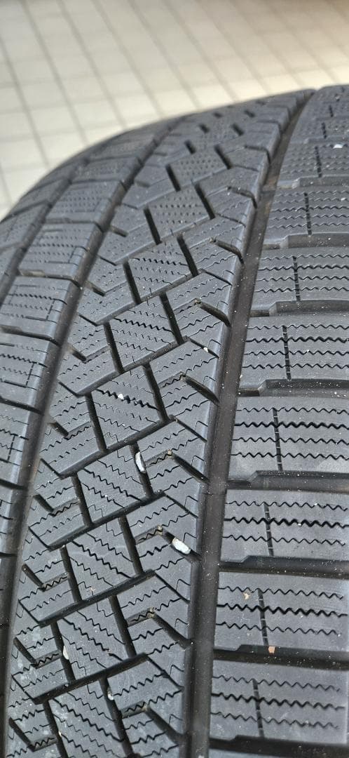 アルファード30系 スタッドレス4本 18インチ7.5J