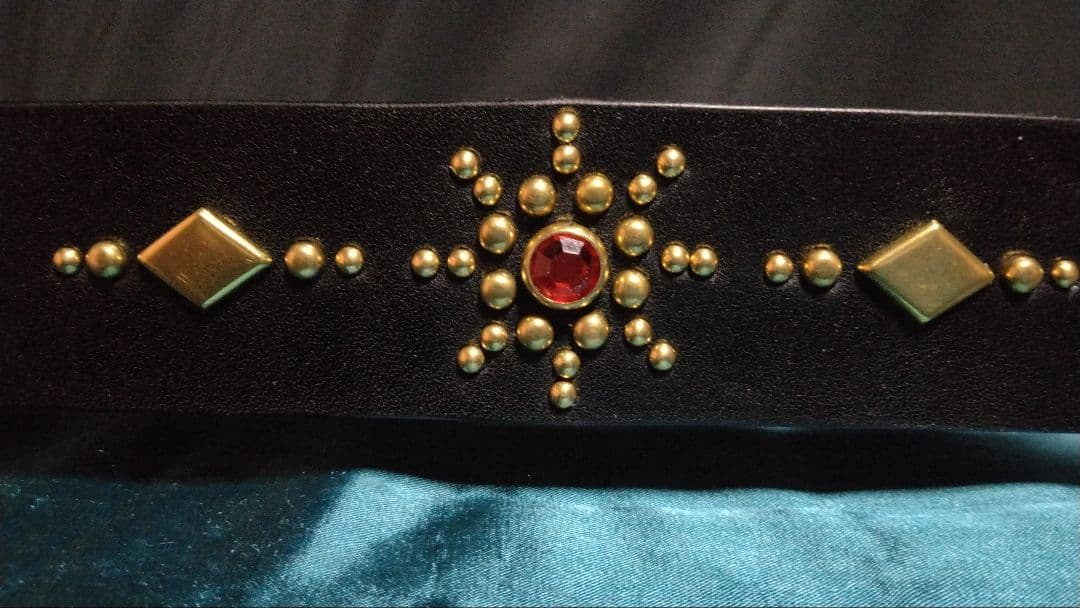 昭南ベンズレザースタッズベルト　アクリルレッド