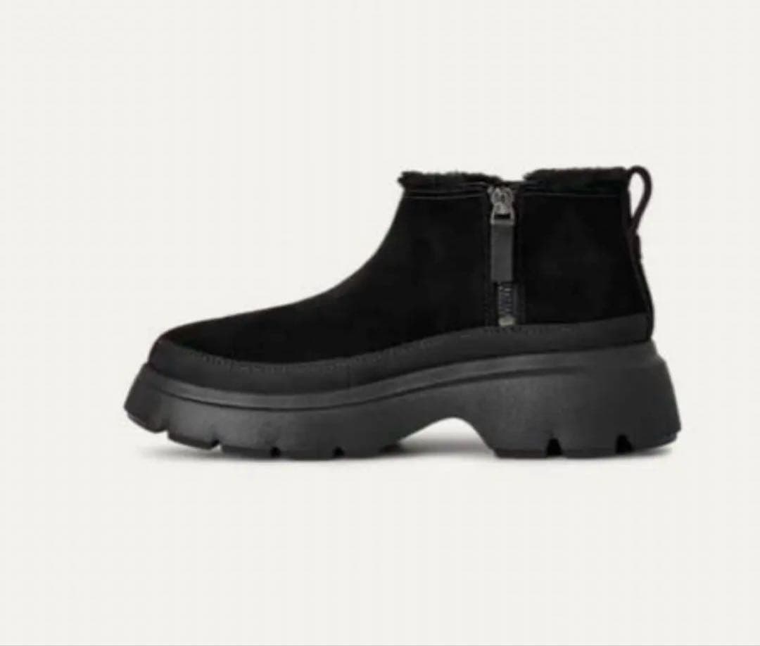 新品UGG Calimuze Ultra Mini 25cm 黒