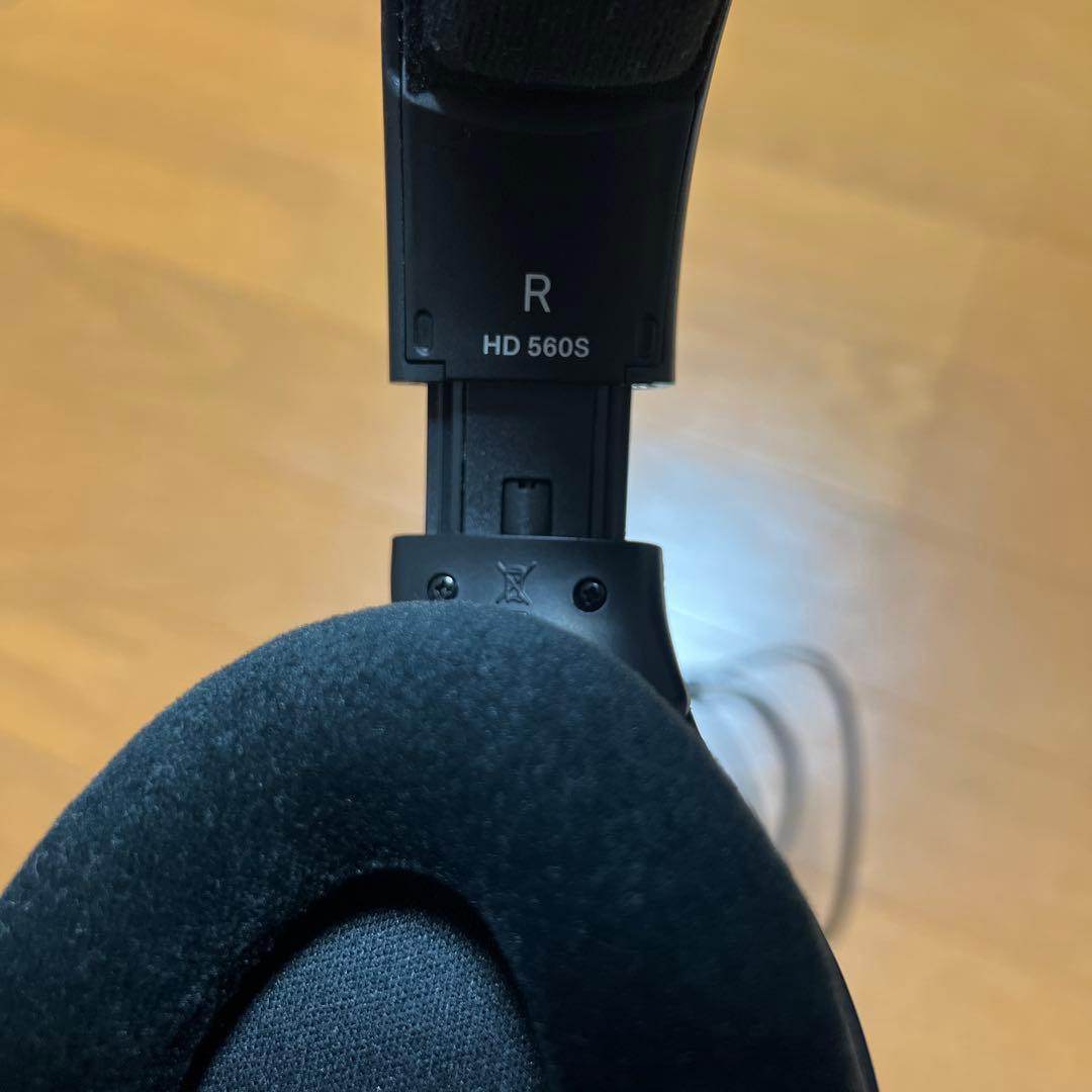 ヘッドホン Sennheiser HD560s