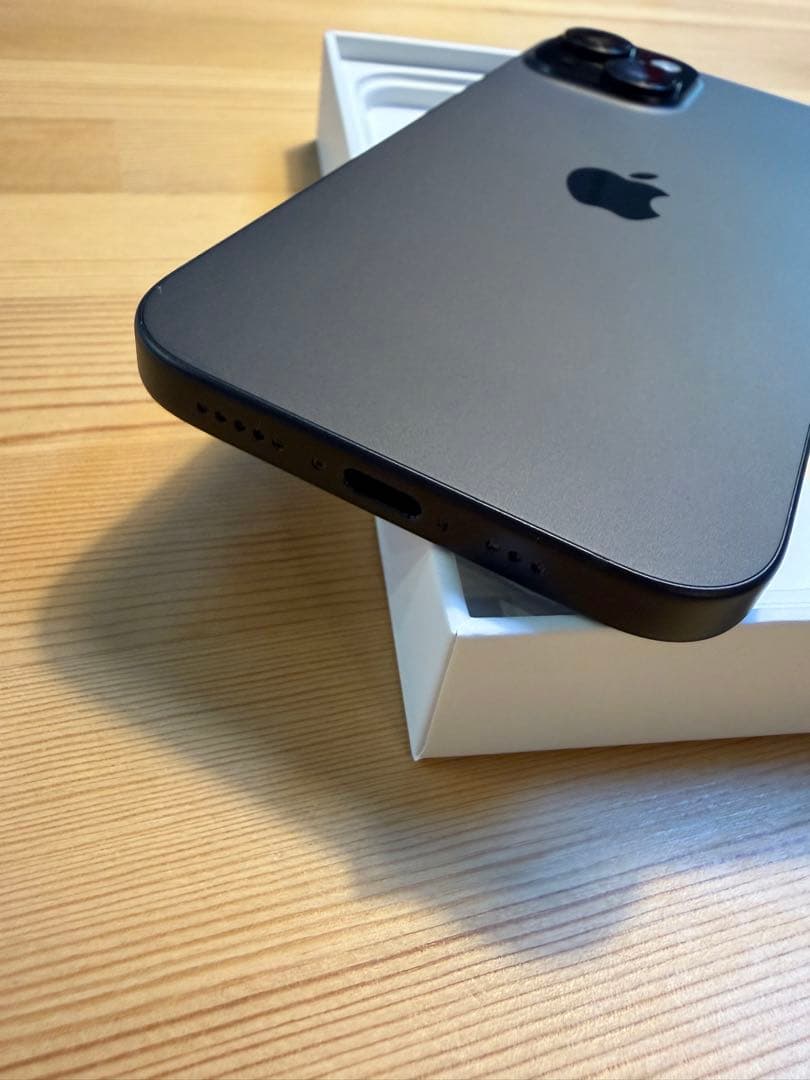 Apple iPhone15 ブラック