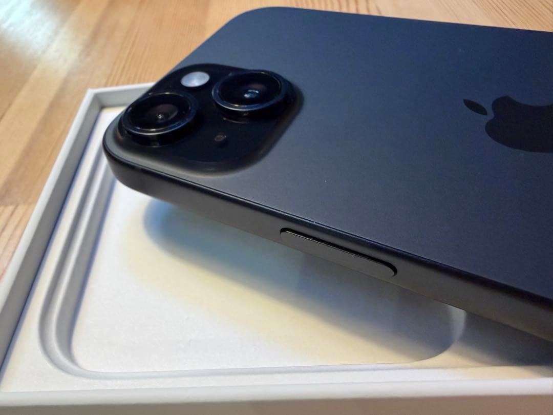 Apple iPhone15 ブラック