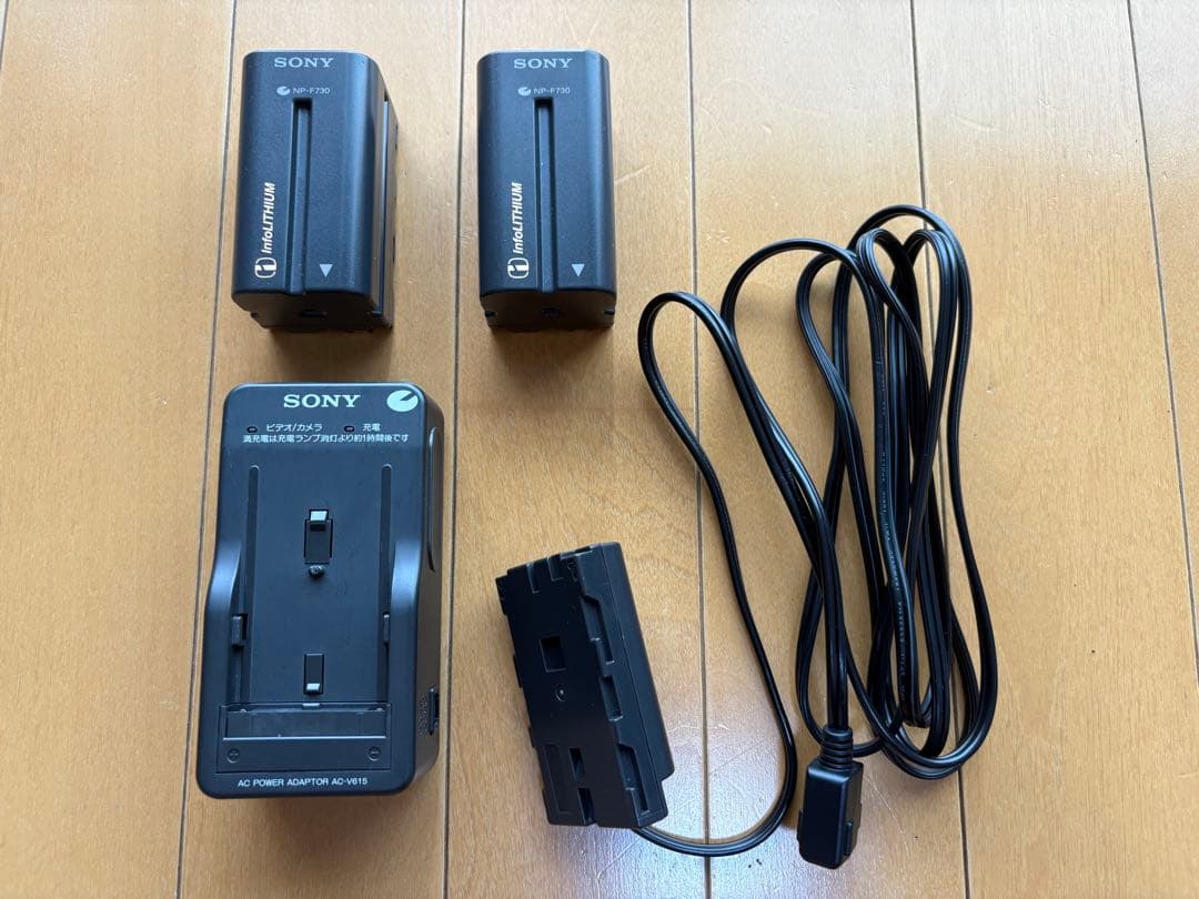 【美品】ソニー ①MiniDV Handycam DCR-TRV7②カメラバック