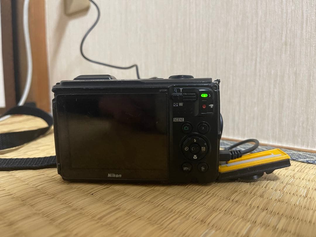 Nikon COOLPIX W300 イエロー
