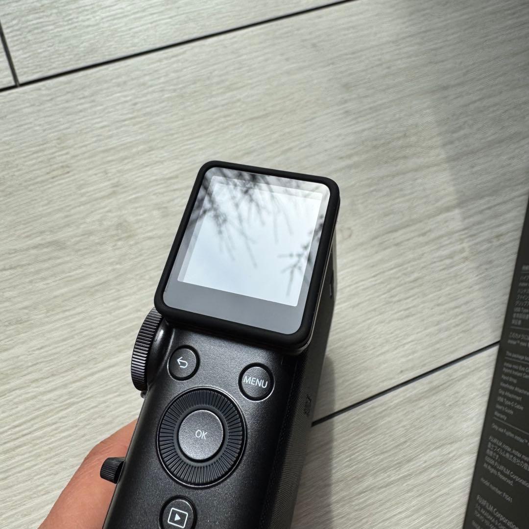 富士フィルム instax mini Evo Cinema ブラック　チェキ