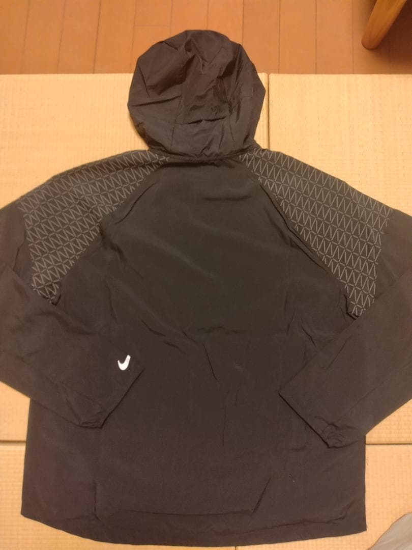 Nike Running フード付きジャケット