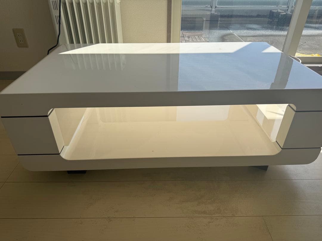 【最終値下げ】センターテーブル 白 鏡面