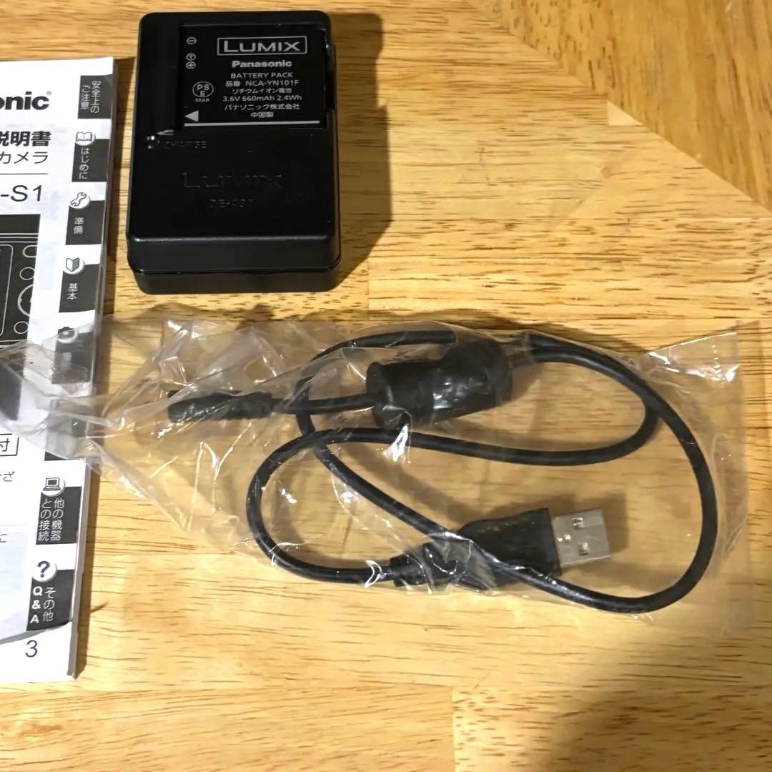 Panasonic LUMIX DMC-S1 ブラック コンデジ　箱付き