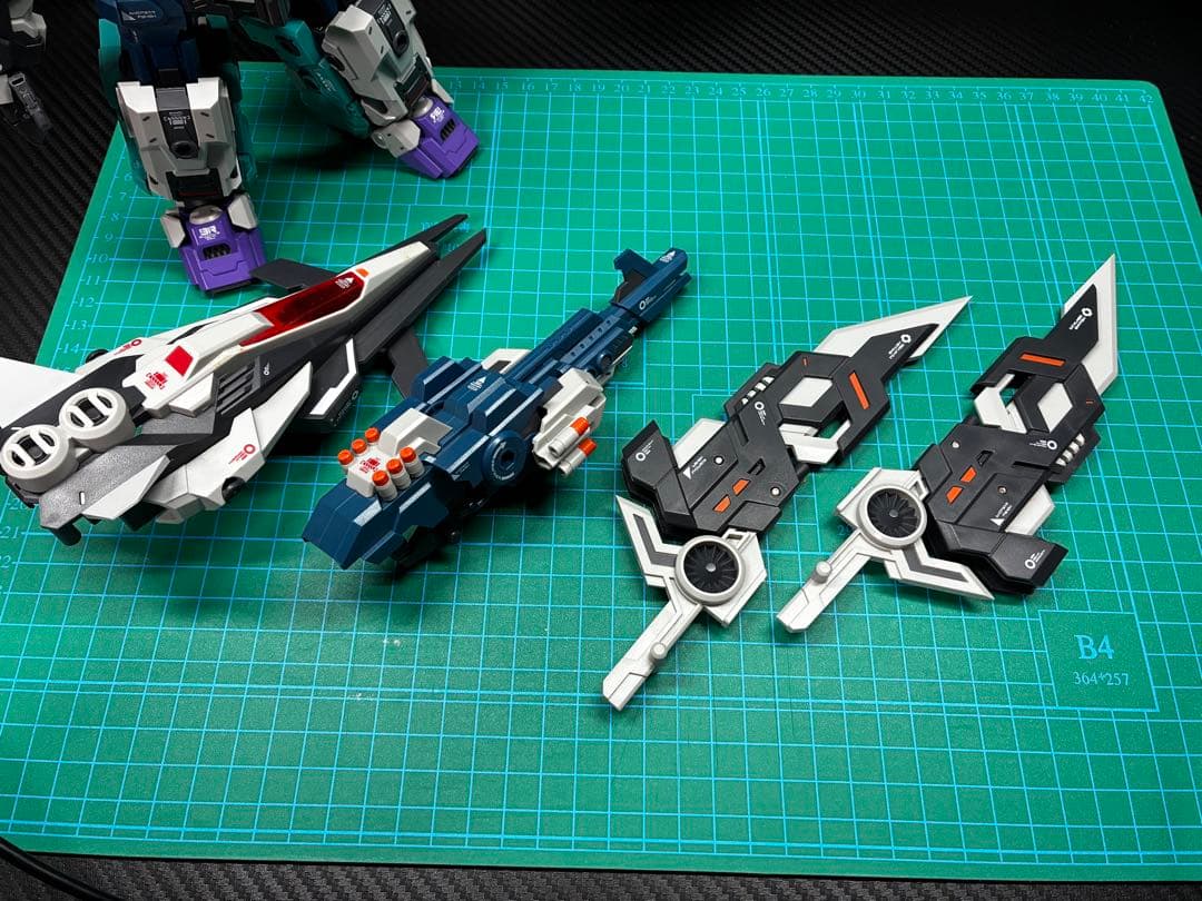 誠造社 SDT-06 CAESAR 非正規トランスフォーマー