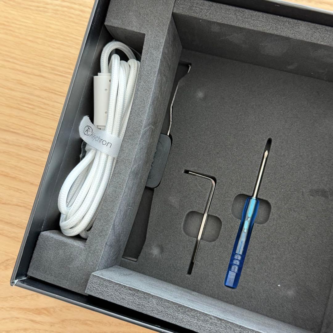 Keychron Q0 Max ワイヤレステンキー シェルホワイト バナナ軸