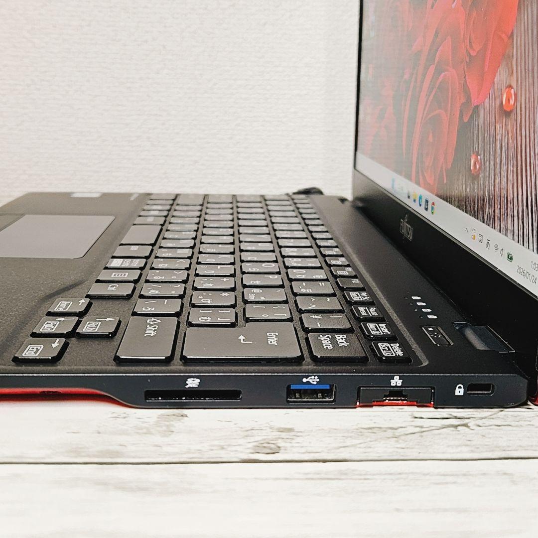 普段使いに♪ 第8世代 Core i5 コンパクト ノートPC 薄型軽量 SSD