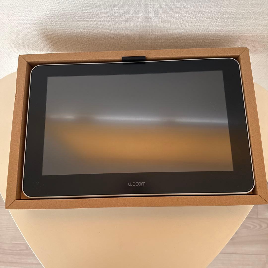 液タブ・ペンタブ Wacom one Creative Pen Display