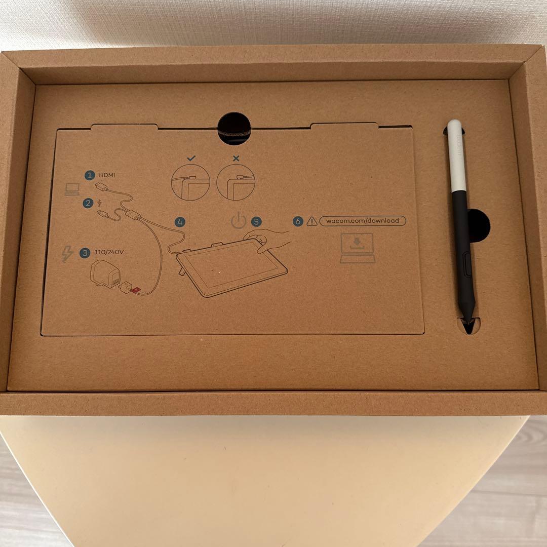 液タブ・ペンタブ Wacom one Creative Pen Display