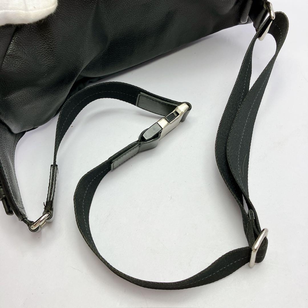 3427○ COACH ブラック レザー ボディバッグ