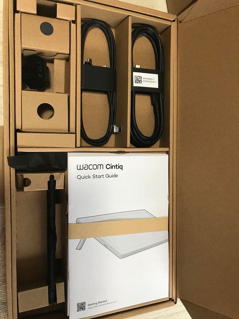 Wacom Cintiq16 (2025年新モデル)+専用スタンド