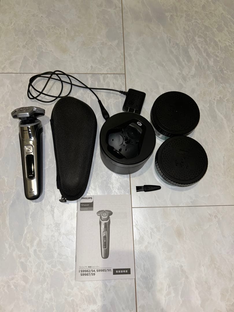 【美品】PHILIPS 9000シリーズ S9985/50電気シェーバー 本体