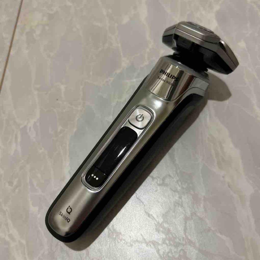 【美品】PHILIPS 9000シリーズ S9985/50電気シェーバー 本体