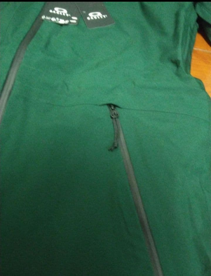 新品 OAKLEY　スノー シェル ジャケット ウエア　スキー　スノーボード