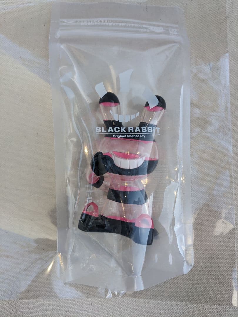 【新品未開封】BLACK RABBiT クリア　ブラック ラビット　ソフビ