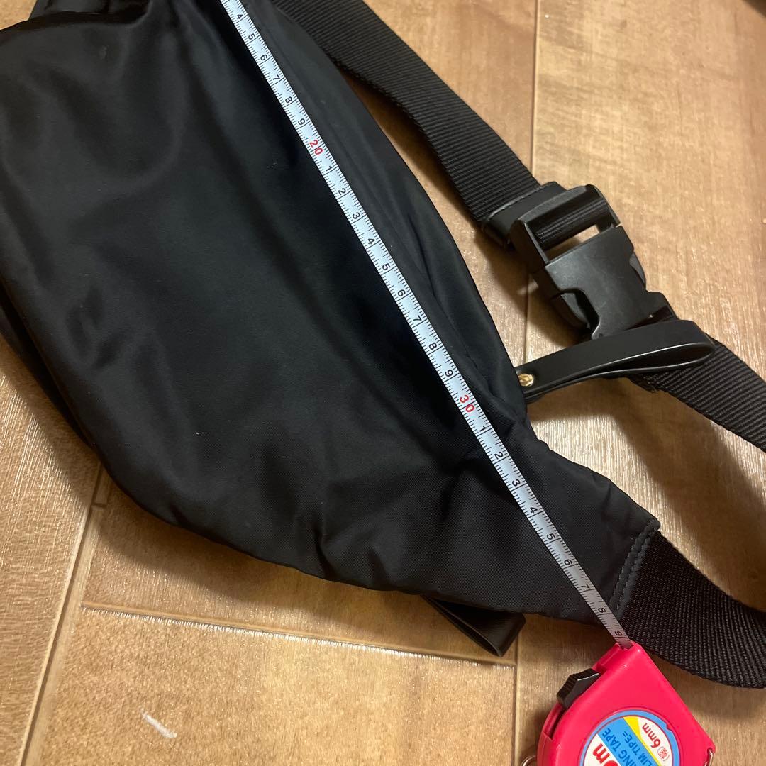 Tory Burch ブラック　ウエストポーチ