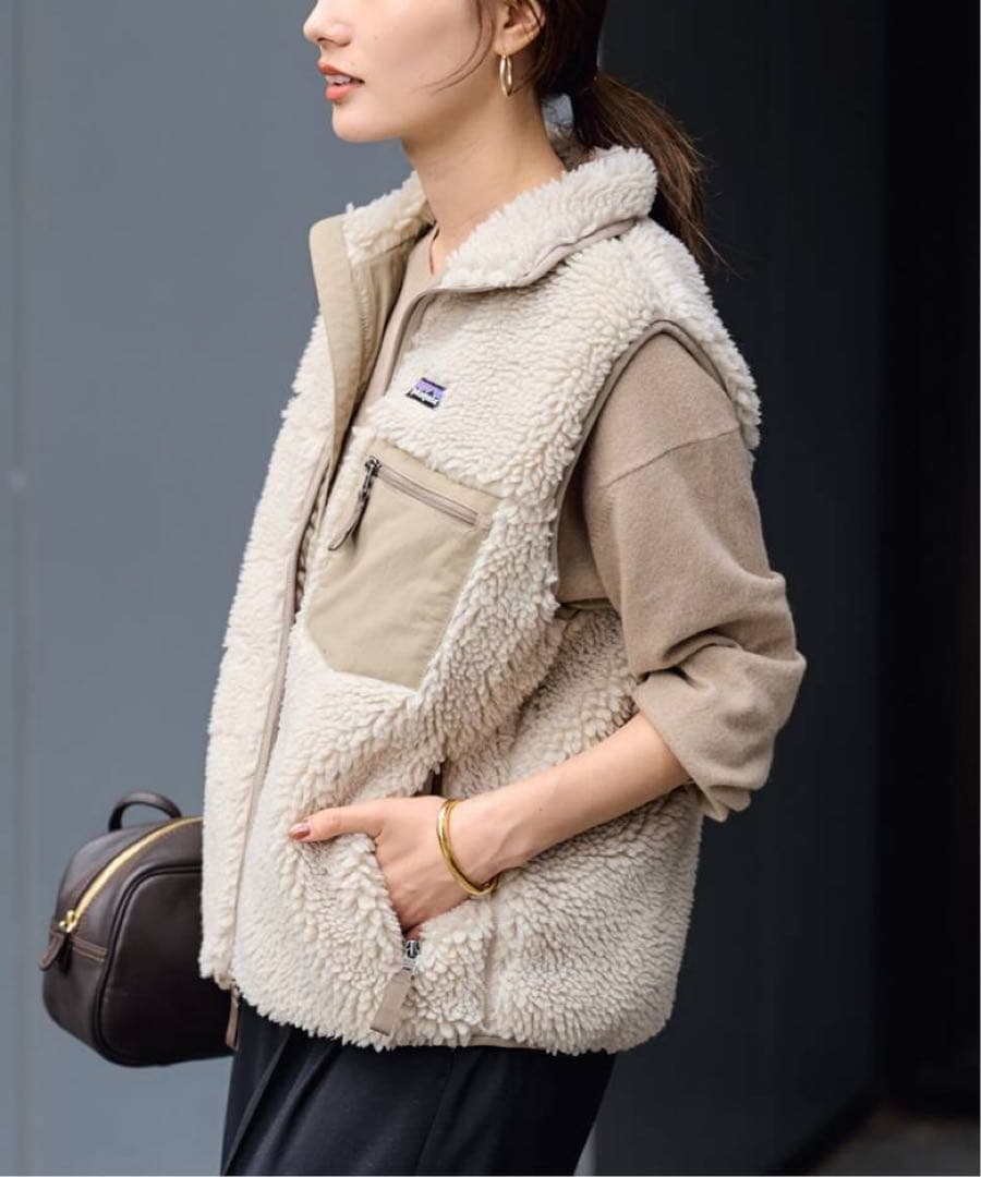 Patagonia フレームワーク　ベスト　新品