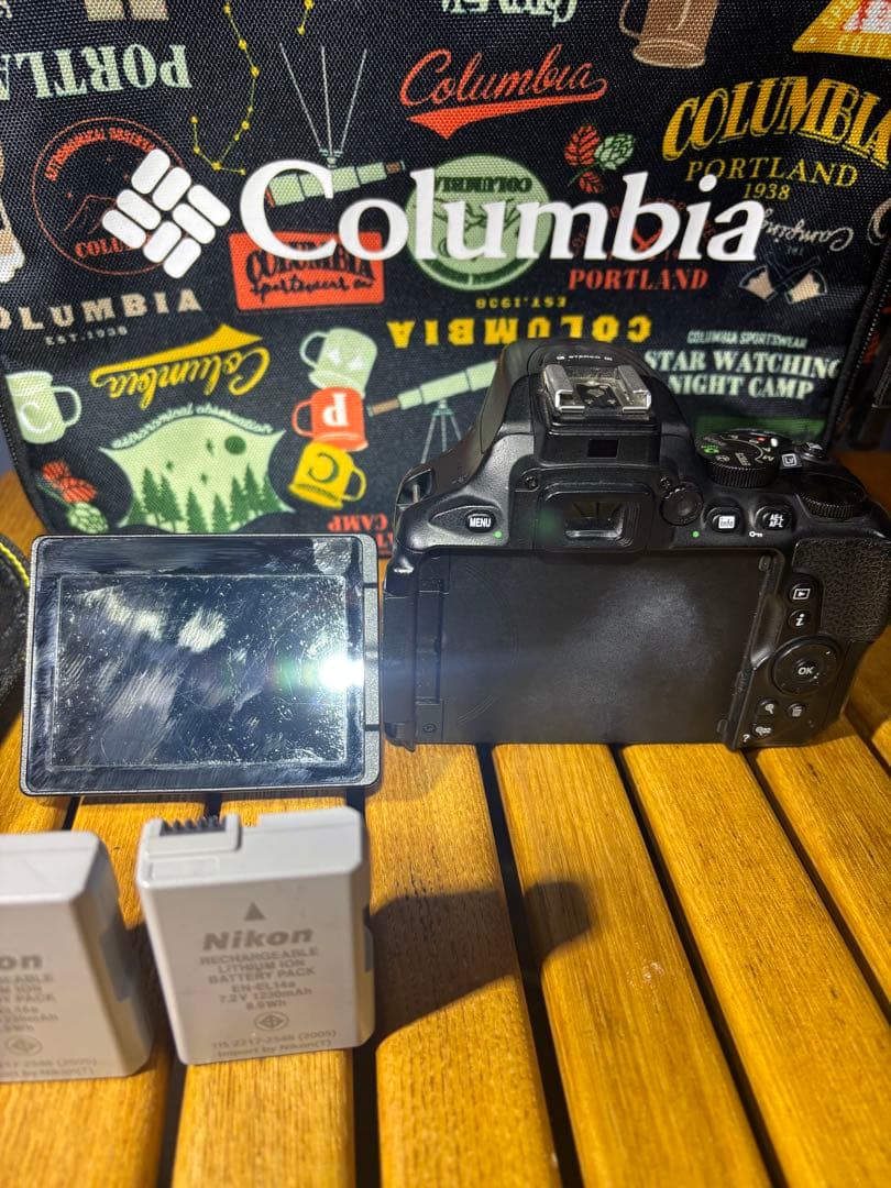 おまけ付き　Nikon d5600 デジタル一眼レフカメラ 本体　ボディ