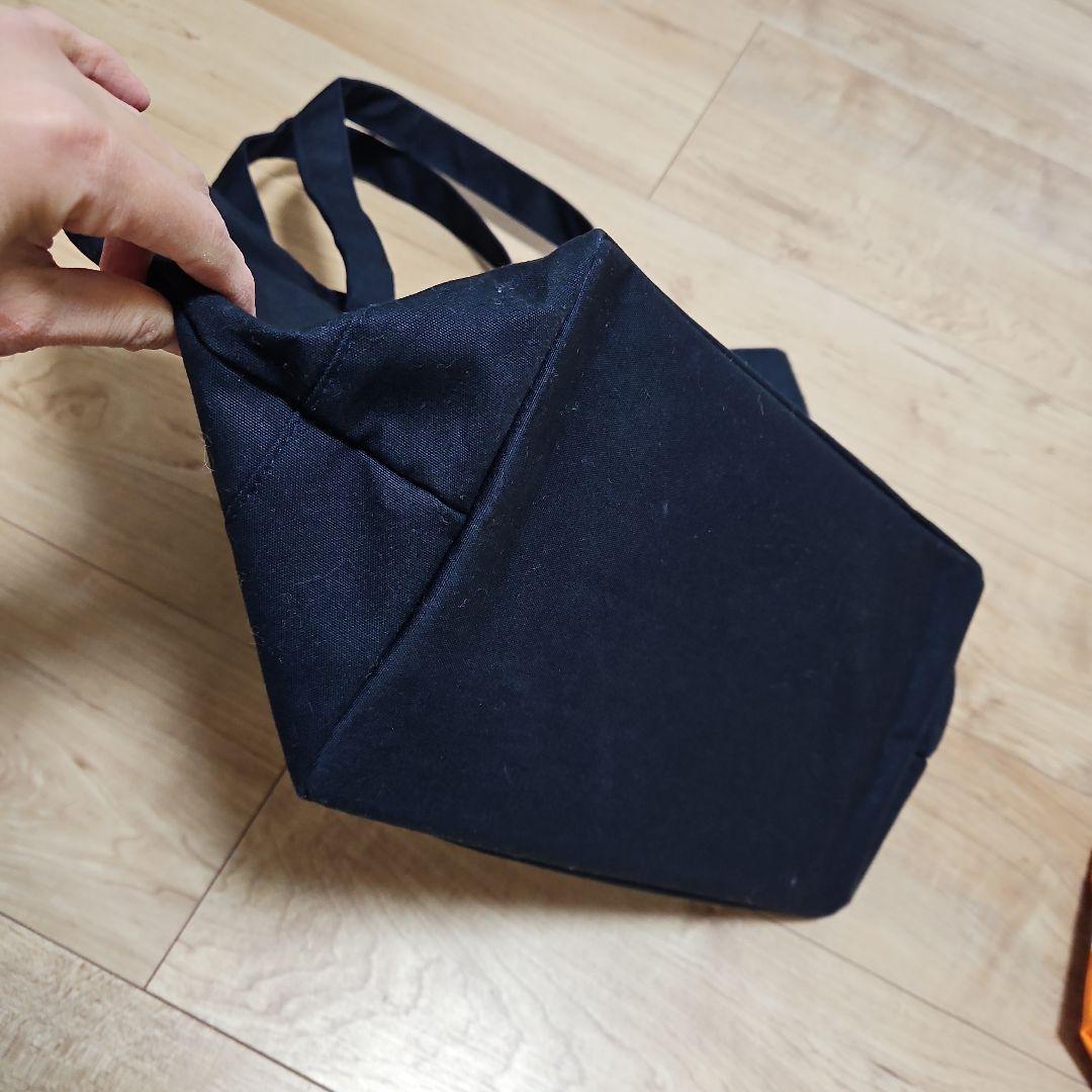 ☆familiar☆ネイビーマザーズバッグ刺繍☆ほぼ未使用☆オムツ替シート付☆