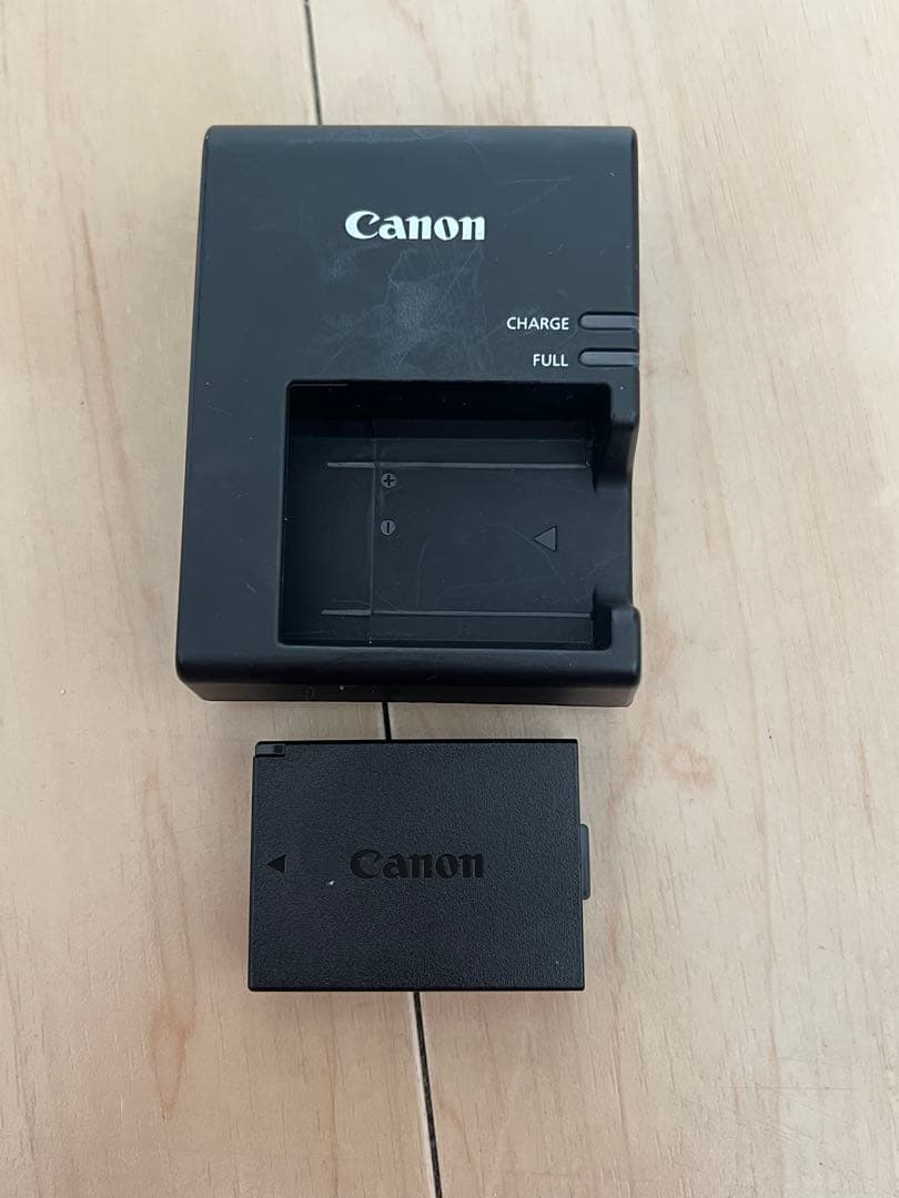 Canon EOS Kiss X90 デジタル一眼レフ　標準ズームレンズキット